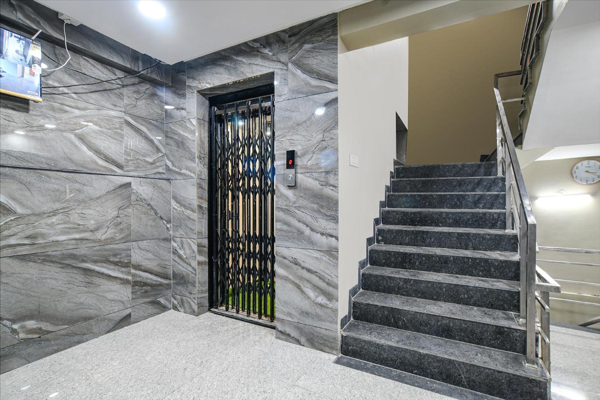 Fabhotel Classic Inn Индаур Экстерьер фото