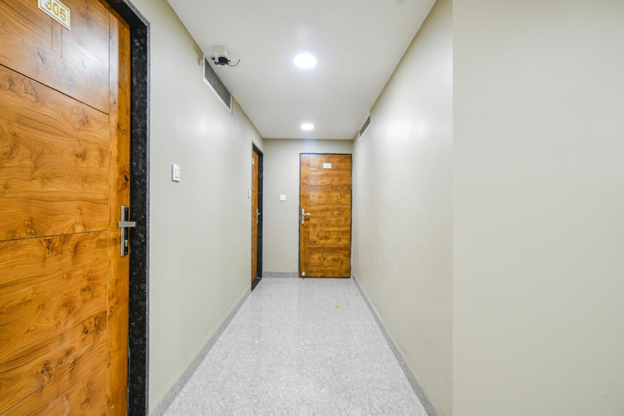 Fabhotel Classic Inn Индаур Экстерьер фото