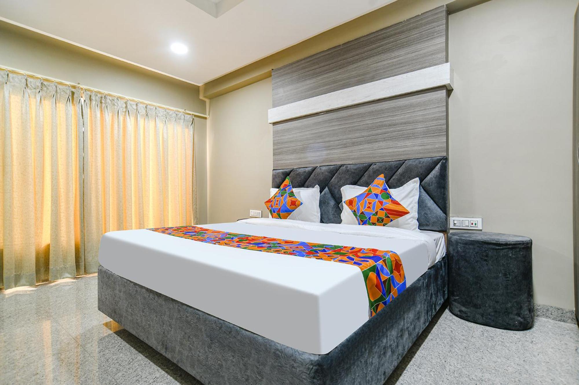 Fabhotel Classic Inn Индаур Экстерьер фото