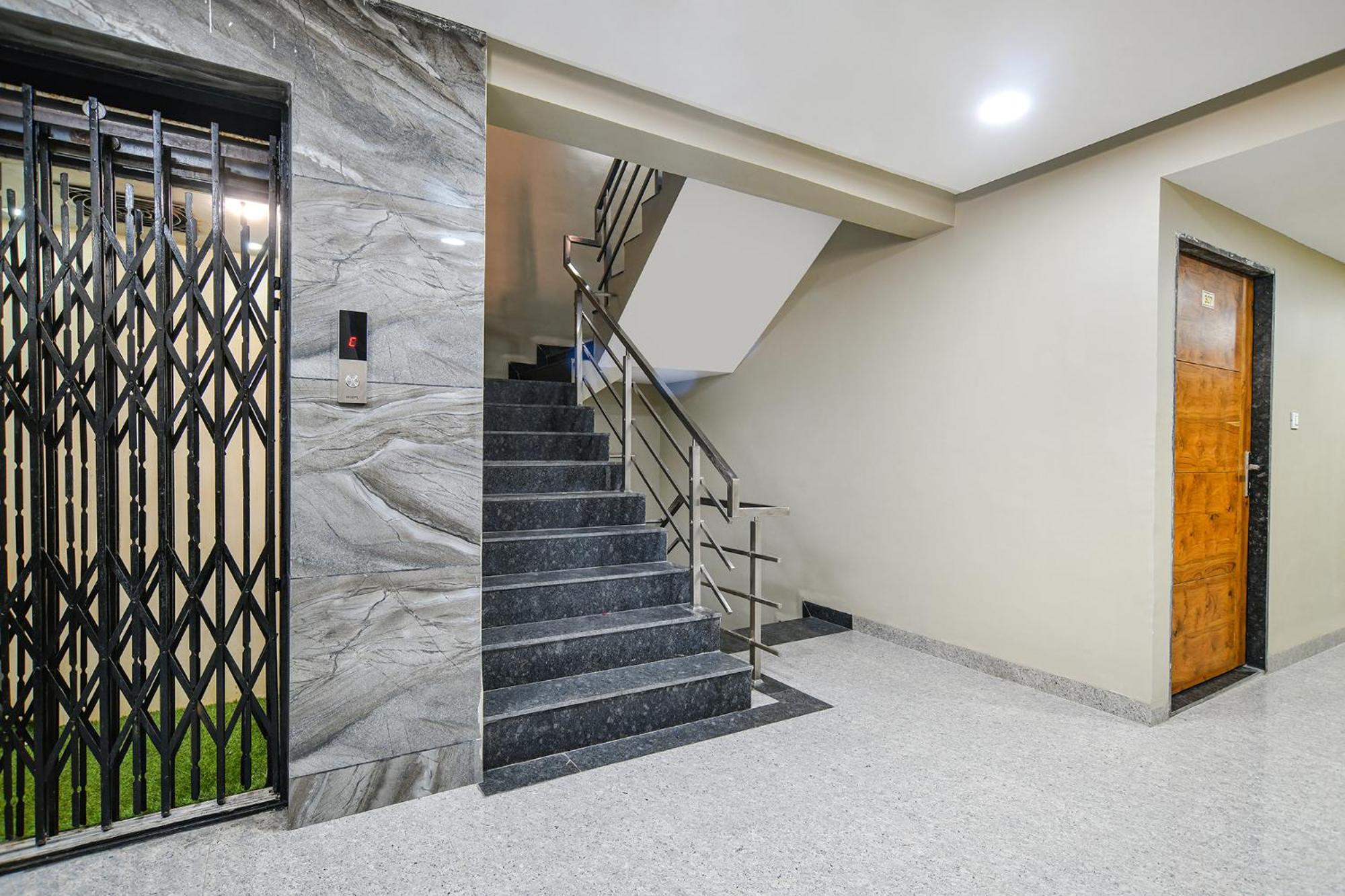 Fabhotel Classic Inn Индаур Экстерьер фото